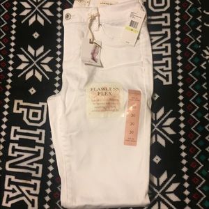 Jessica Simpson white skinny jeans
